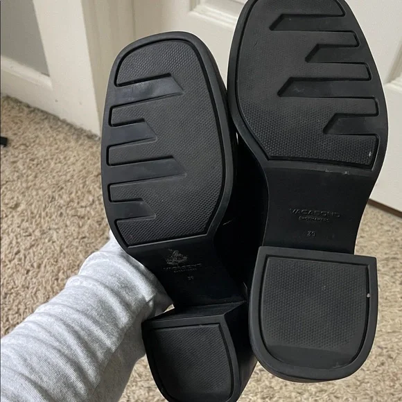 Vagabond Black Brooke Pumps - Picture 3 of 5